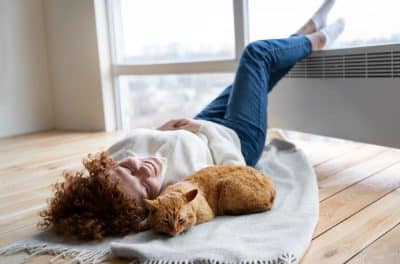 enfriar una habitación un aire acondicionado