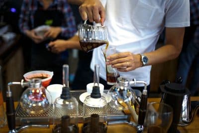 Cómo preparar café de especialidad en casa para disfrutar mejor su sabor