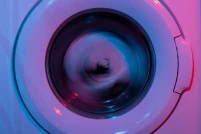 Cómo evitar que la lavadora vibre o se mueva al centrifugar