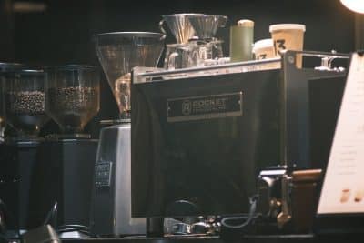 Cafetera de filtro vs cápsulas: diferencias, ventajas y cuál elegir
